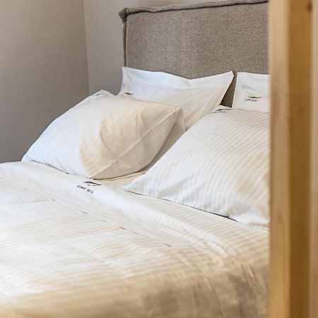 Elegant Suite - Pireus Zewnętrze zdjęcie