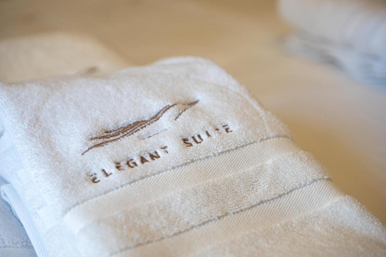 Elegant Suite - Pireus Zewnętrze zdjęcie